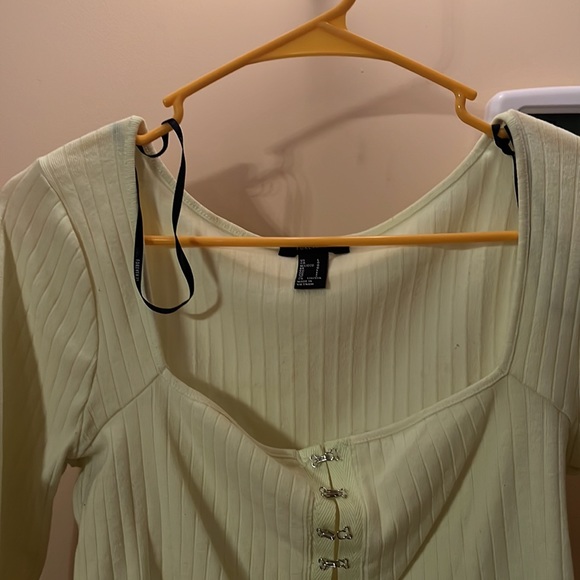 Cropped Top - Picture 3 of 7